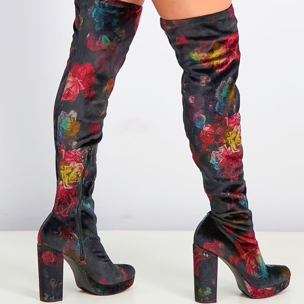 Madden Girl Groupie boot in Black Floral